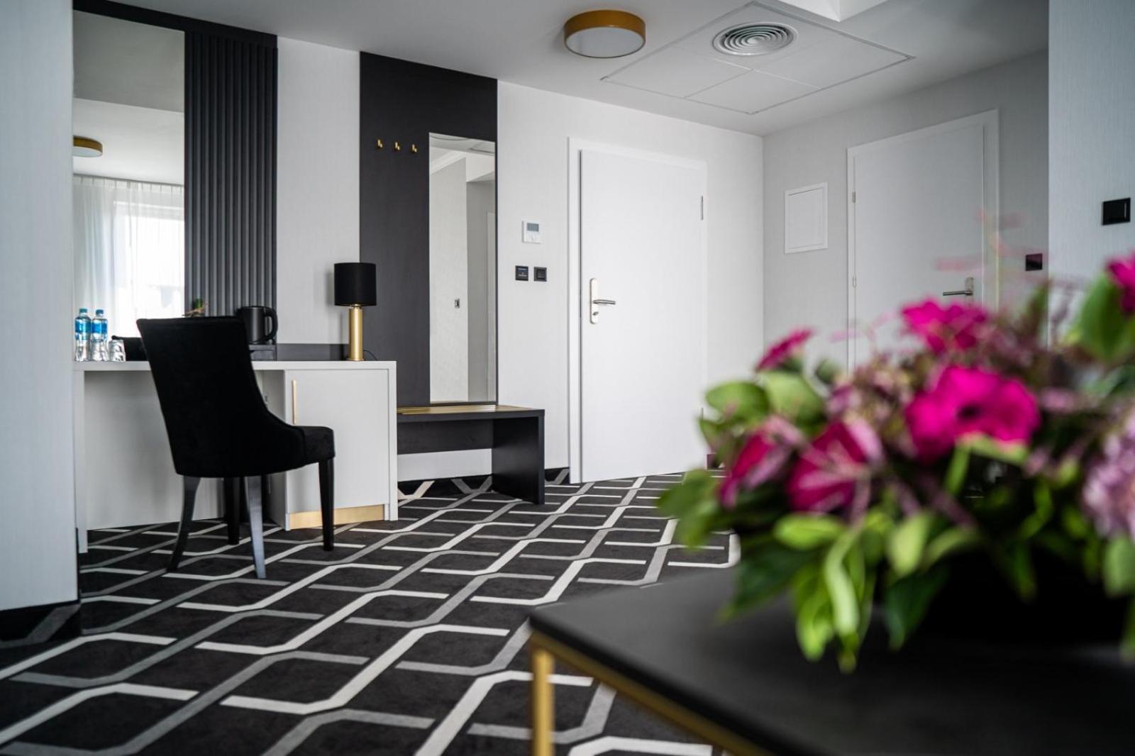 ביטום Hotel Lantier Wellness & Spa מראה חיצוני תמונה