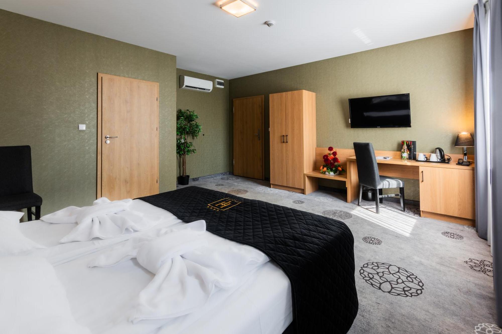 ביטום Hotel Lantier Wellness & Spa מראה חיצוני תמונה